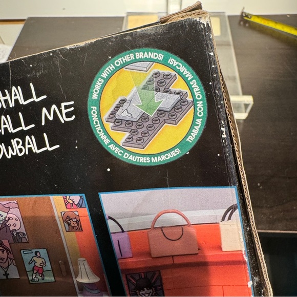 Rick and Morty Adult Swim Lego Set and Keychain Bundle NWT - Picture 6 of 6